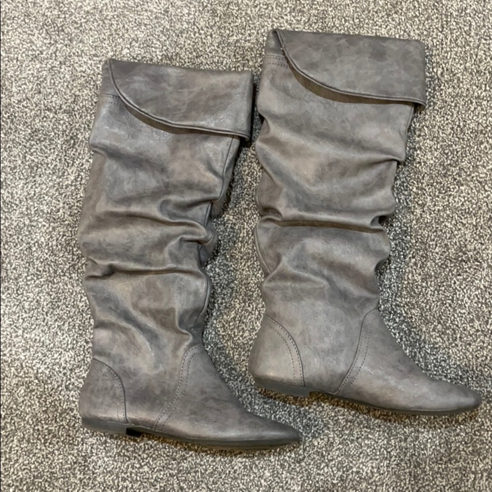 LOWER EAST SIDE (from Target) Gray boots size 6